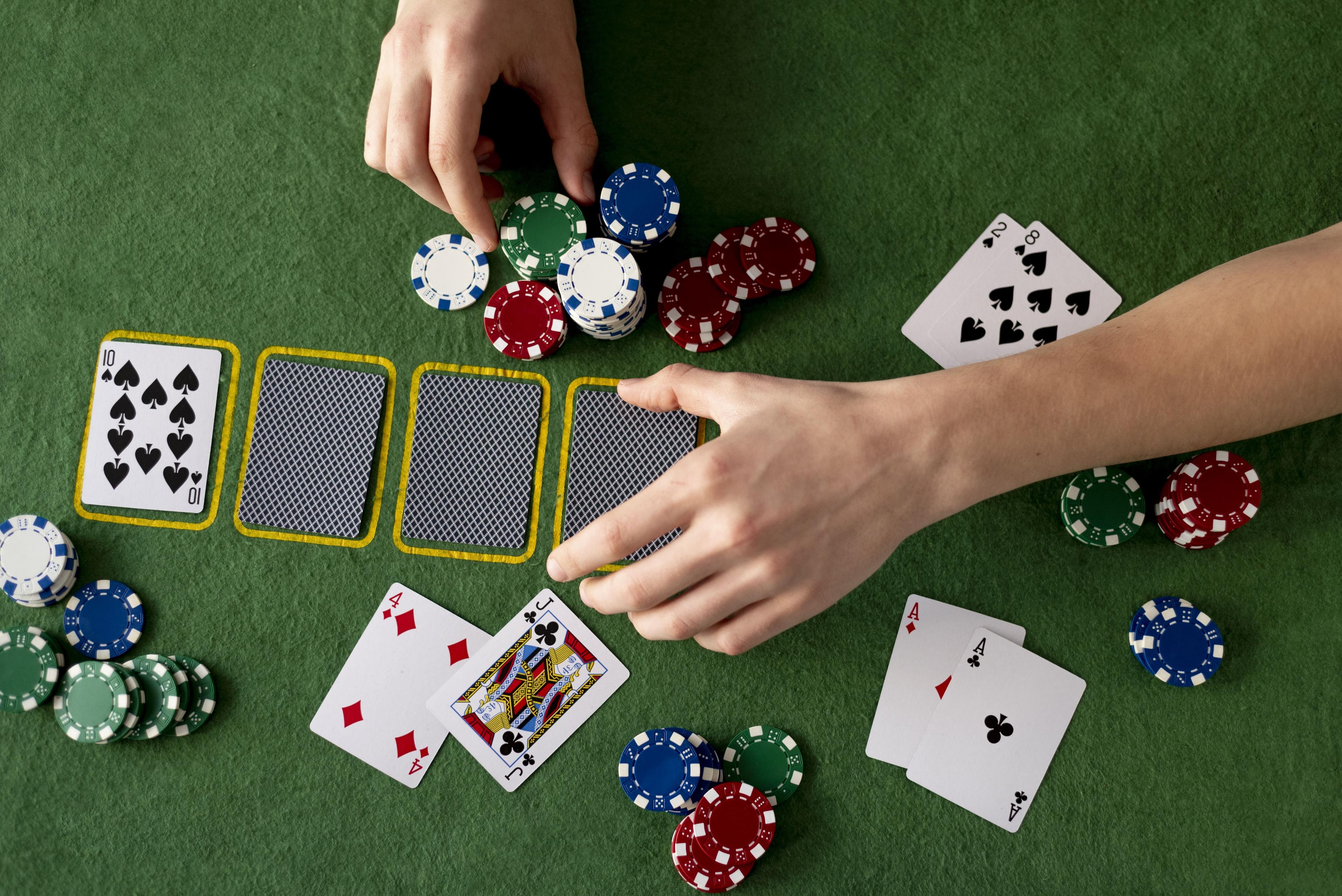 Kalkulator kursów pokerowych i jak może poprawić twoją grę