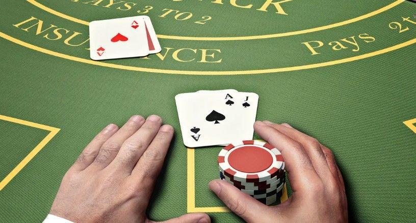 Jak grać w blackjacka za darmo - zasady i funkcje